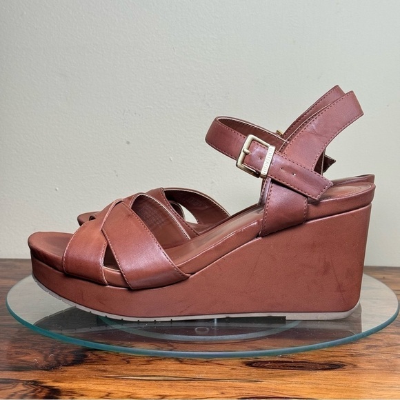 Kenneth Cole Reaction Clarissa Sandals in Tan - Picture 9 of 15